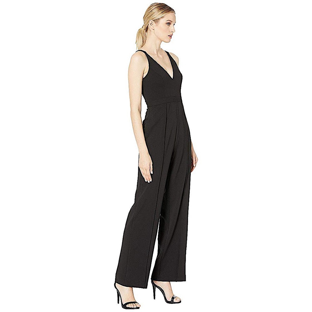 🆕 NWT- Donna Morgan V-Neck Crepe Woven Jumpsuit